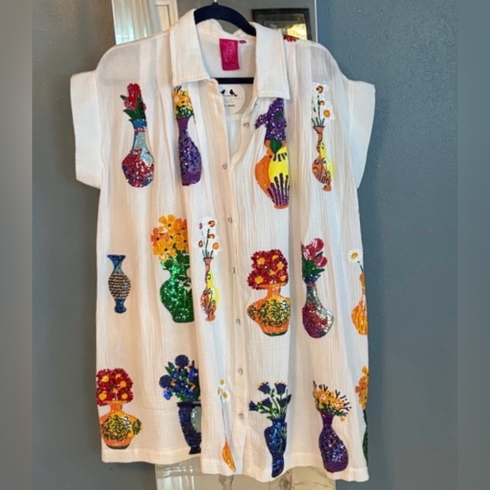 NWOT QUEEN OF SPARKLES Colorful Sequin Vase dress. Perfect for the beach.